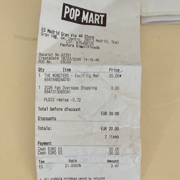 Macaron Labubu - Lychee Berry - Picture 2 of 6